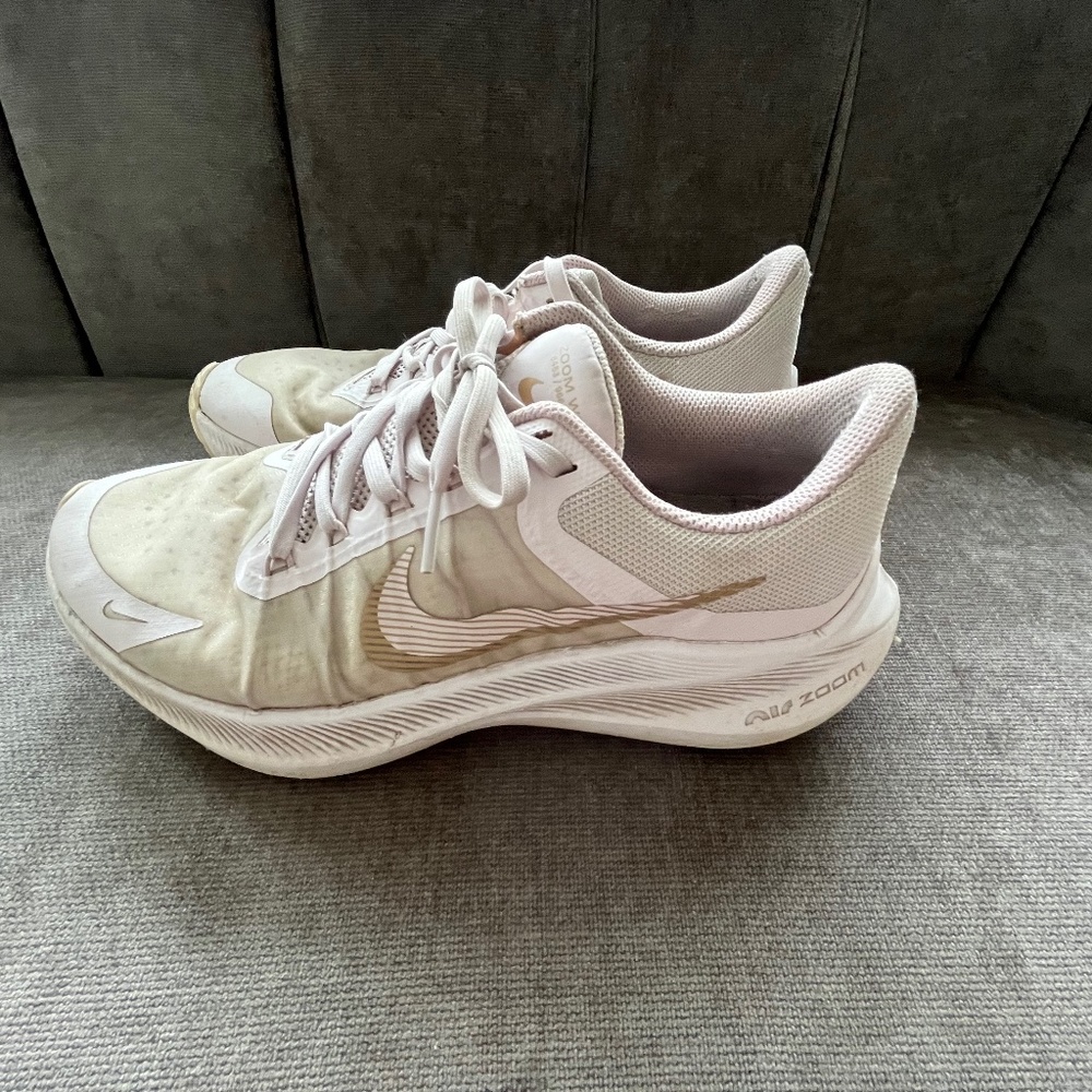 Nike Runners - 8.5